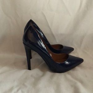 Navy blue pumps